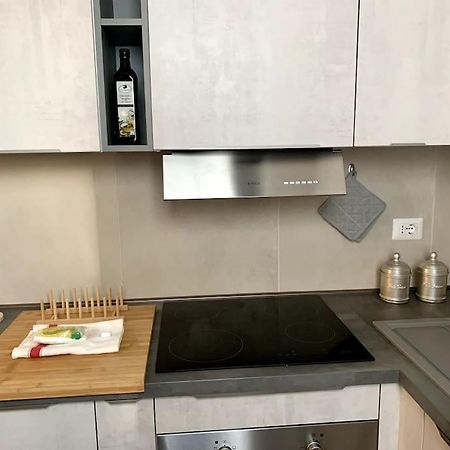 Appartamento Con Terrazzo Sui Tetti Milanesi Luaran gambar