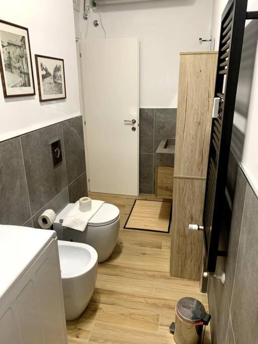 Appartamento Con Terrazzo Sui Tetti Milanesi Luaran gambar
