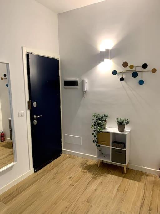 Appartamento Con Terrazzo Sui Tetti Milanesi Luaran gambar
